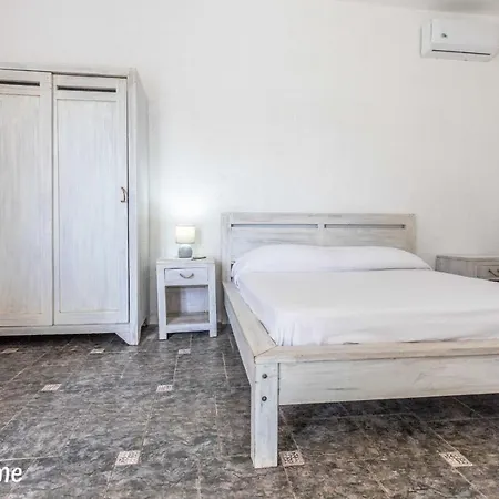Trullo Edo Location Immersa Nel * Taviano (Lecce)